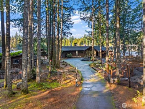 1970 Cambridge Lane SW Olympia WA 98512