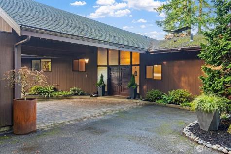 1970 Cambridge Lane SW Olympia WA 98512