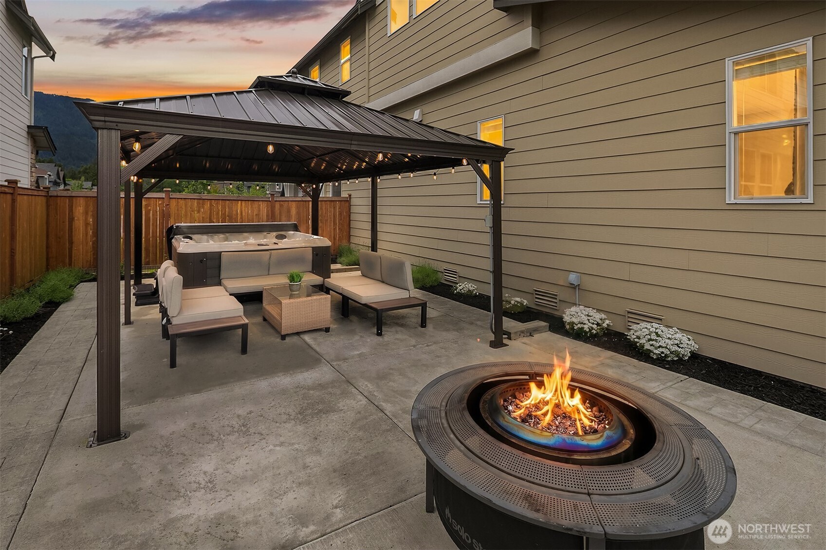 1796 Canyon Ave SE North Bend WA 98045