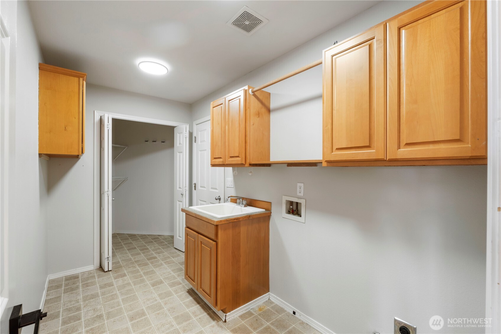 5805 51st Ave Ct E Tacoma WA 98443