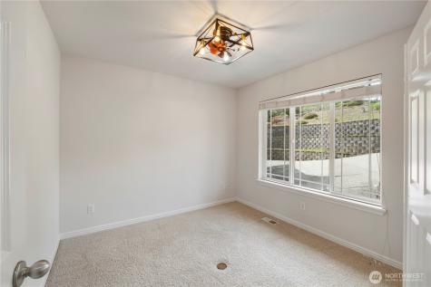 5805 51st Ave Ct E Tacoma WA 98443