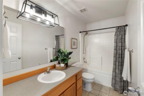 5805 51st Ave Ct E Tacoma WA 98443