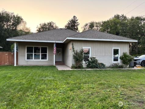 420 Juniper Street Oroville WA 98844