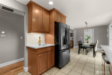 625 SW 127th Street Seattle WA 98146