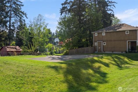 648 Rivenhurst Street Bremerton WA 98310