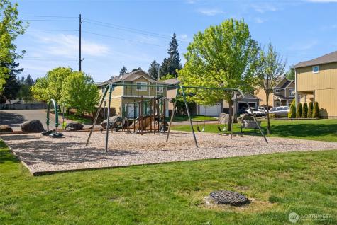 648 Rivenhurst Street Bremerton WA 98310