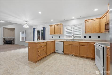 18819 89th Avenue E Puyallup WA 98375