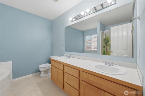 18819 89th Avenue E Puyallup WA 98375