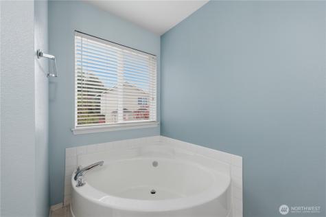 18819 89th Avenue E Puyallup WA 98375