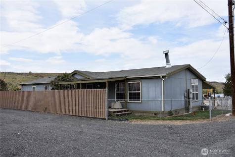 330 N Juniper Street Soap Lake WA 98851