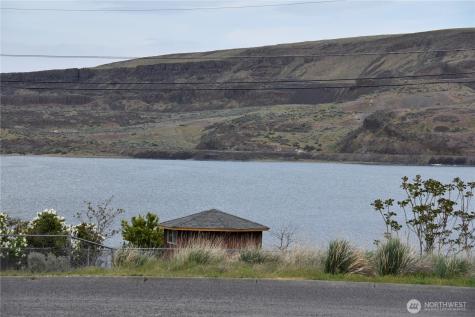 330 N Juniper Street Soap Lake WA 98851