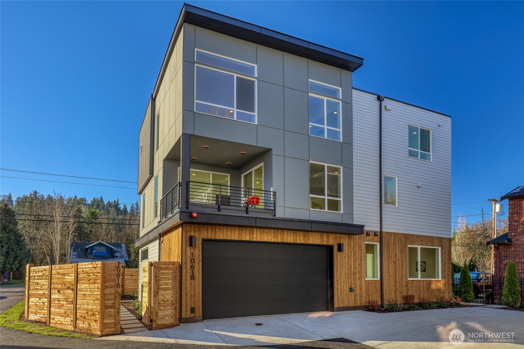 10618 E Riverside Drive Bothell WA 98011