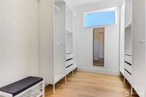 10618 E Riverside Drive Bothell WA 98011