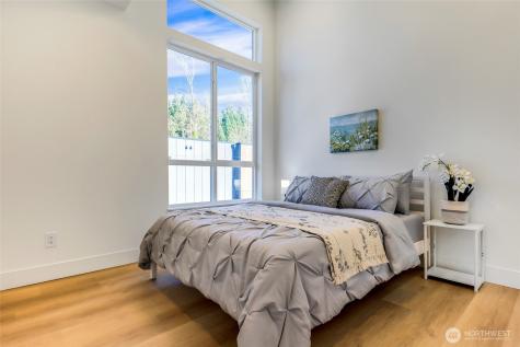 10618 E Riverside Drive Bothell WA 98011