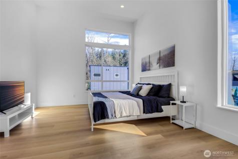 10618 E Riverside Drive Bothell WA 98011