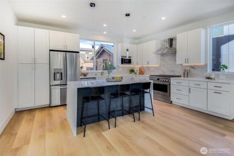 10618 E Riverside Drive Bothell WA 98011
