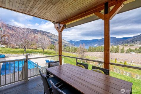 720 Loop Avenue Manson WA 98831