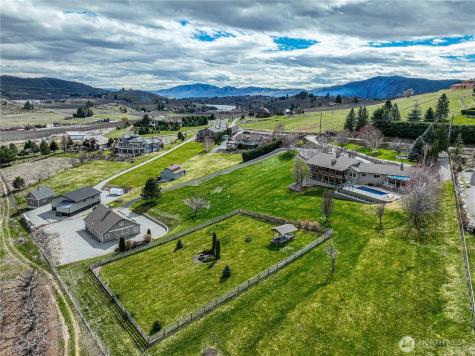 720 Loop Avenue Manson WA 98831