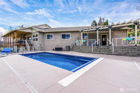 720 Loop Avenue Manson WA 98831