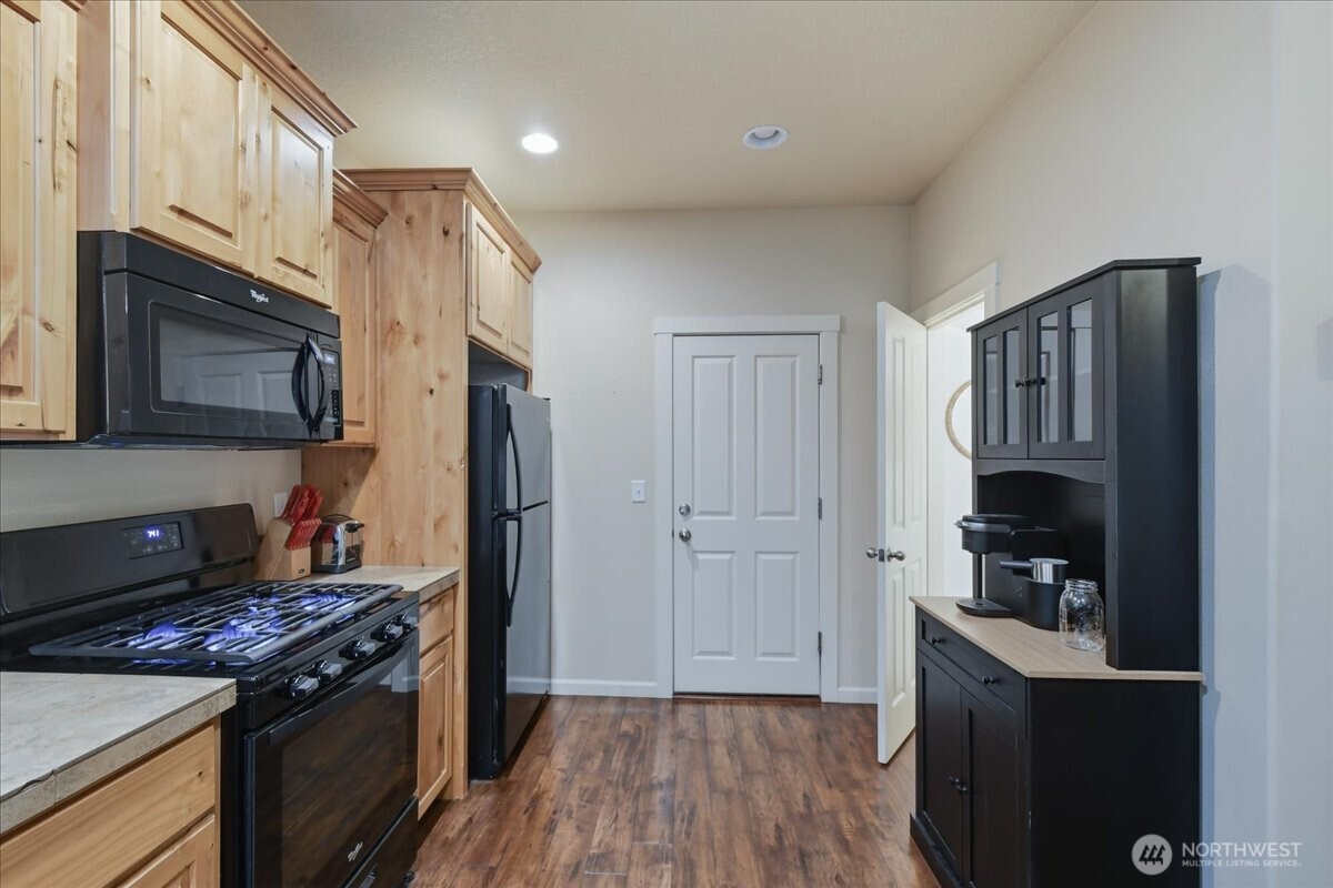 7405 NW 1st Place Vancouver WA 98665