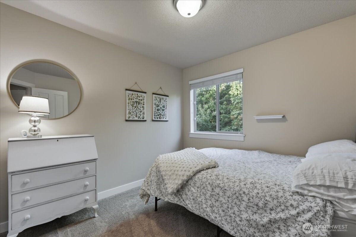 7405 NW 1st Place Vancouver WA 98665