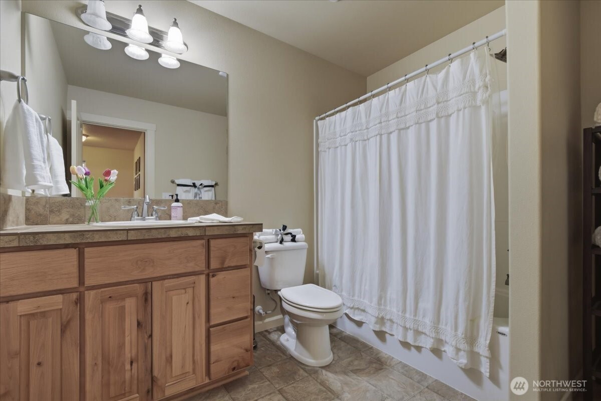 7405 NW 1st Place Vancouver WA 98665