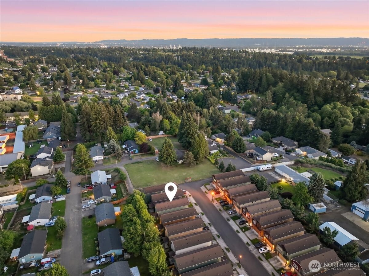 7405 NW 1st Place Vancouver WA 98665