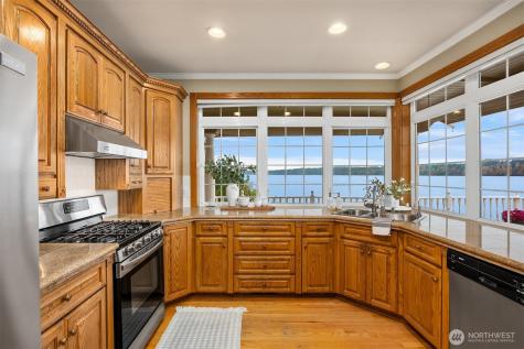 7817 110th Street NW Gig Harbor WA 98332