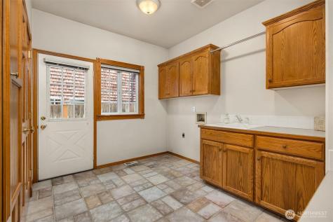 7817 110th Street NW Gig Harbor WA 98332