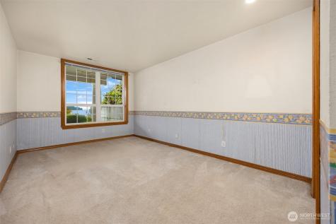 7817 110th Street NW Gig Harbor WA 98332