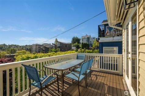 4014 32nd Avenue SW Seattle WA 98126