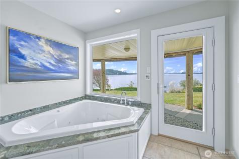 11211 194th Avenue NW Gig Harbor WA 98329