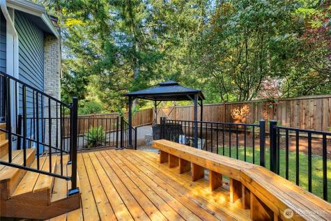 11821 SE 67th Place Bellevue WA 98006