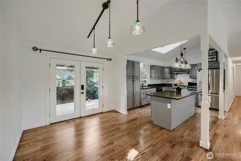 11821 SE 67th Place Bellevue WA 98006
