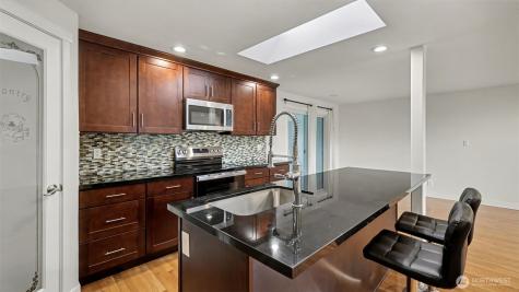 2200 NE 12th Renton WA 98056