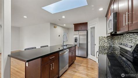2200 NE 12th Renton WA 98056