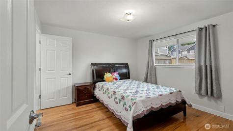 2200 NE 12th Renton WA 98056