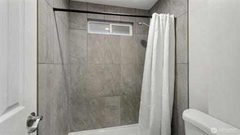 2200 NE 12th Renton WA 98056