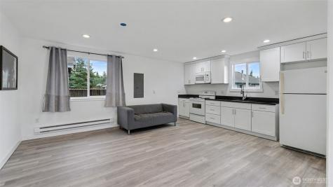 2200 NE 12th Renton WA 98056