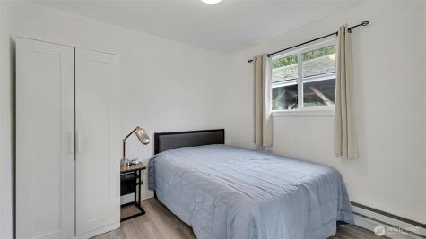 2200 NE 12th Renton WA 98056