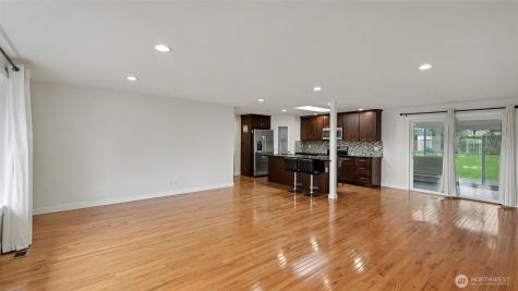 2200 NE 12th Renton WA 98056