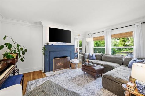 5910 Dayton Avenue N Seattle WA 98103
