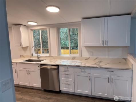 827 West Valley Highway Kent WA 98032