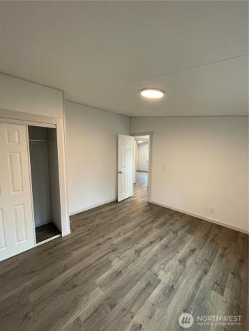 827 West Valley Highway Kent WA 98032
