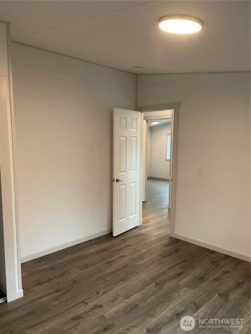 827 West Valley Highway Kent WA 98032