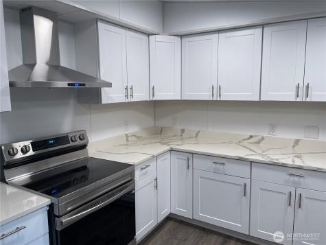 827 West Valley Highway Kent WA 98032