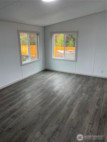 827 West Valley Highway Kent WA 98032