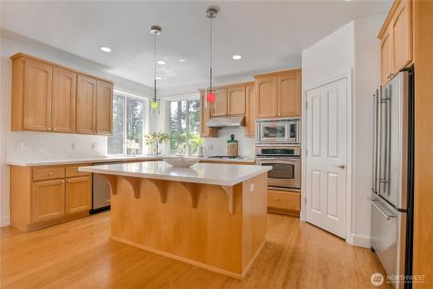 4 148 Place SW Lynnwood WA 98087