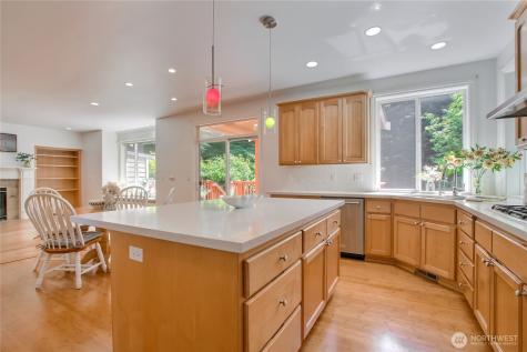 4 148 Place SW Lynnwood WA 98087