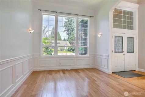 4 148 Place SW Lynnwood WA 98087